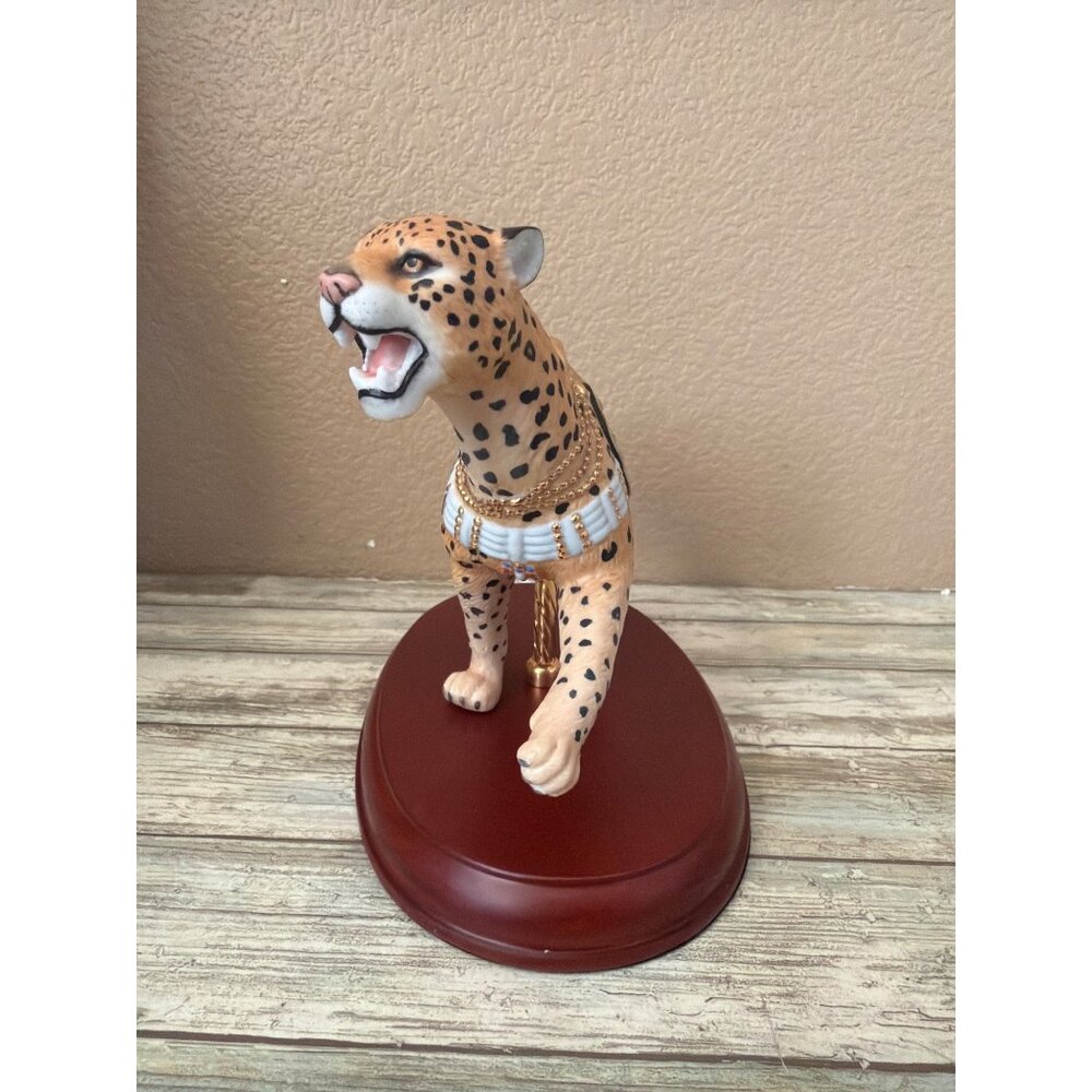 Lenox Carousel Leopard 2004 Porcelain Figurine w/ Wood Base in Box - Picture 7 of 16